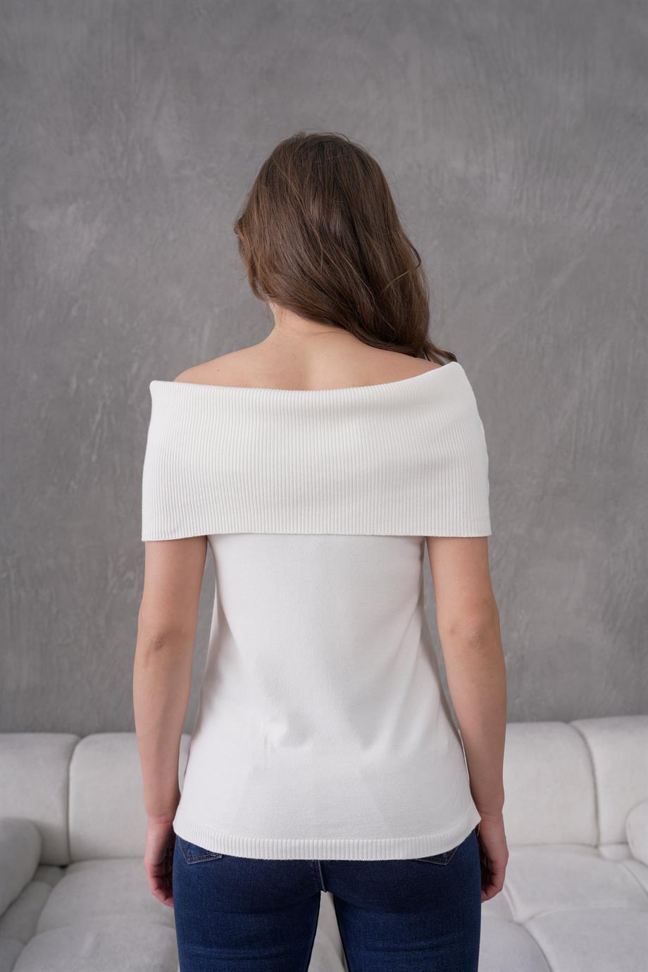 Kadın Madonna Yaka Kolsuz Triko Bluz 2202