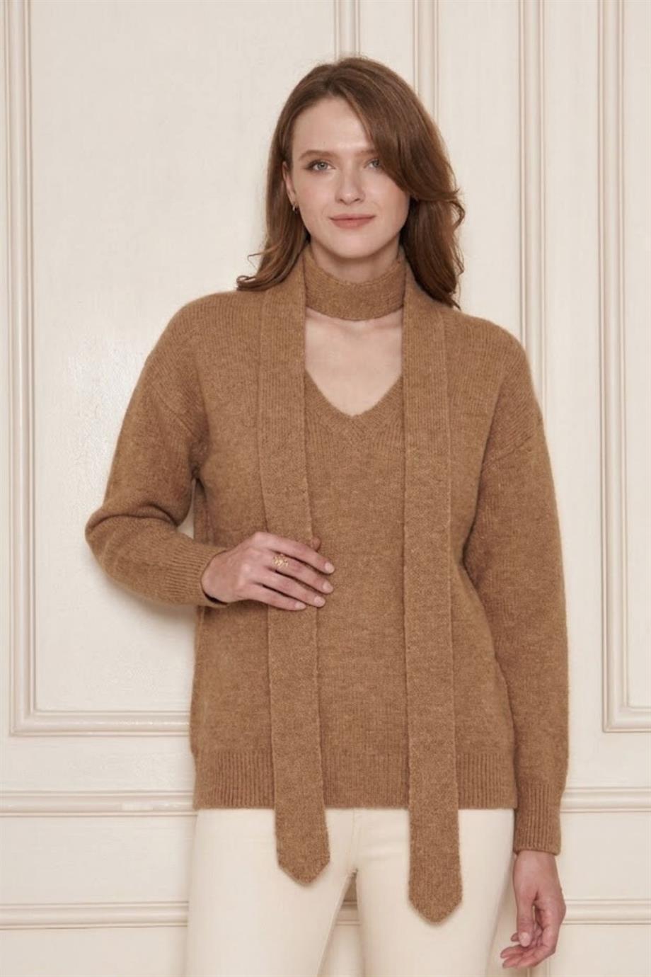 Kadın Yumuşak Dokulu V Yaka Oversize Yünlü Triko Kazak Atkı Takım 7141 Camel