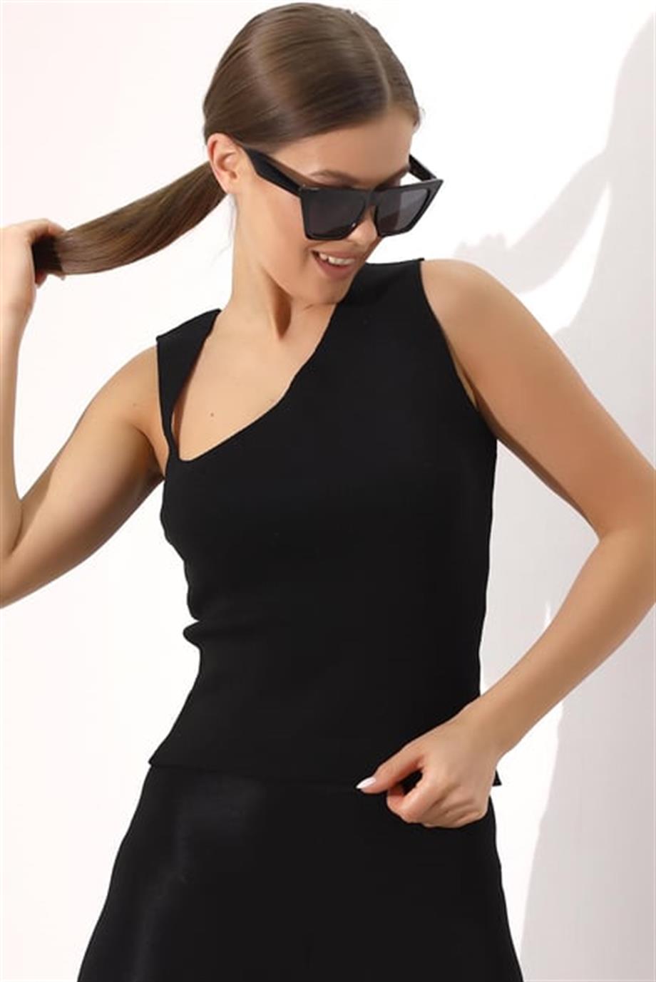 Yarım V Triko Atlet Bluz 1512