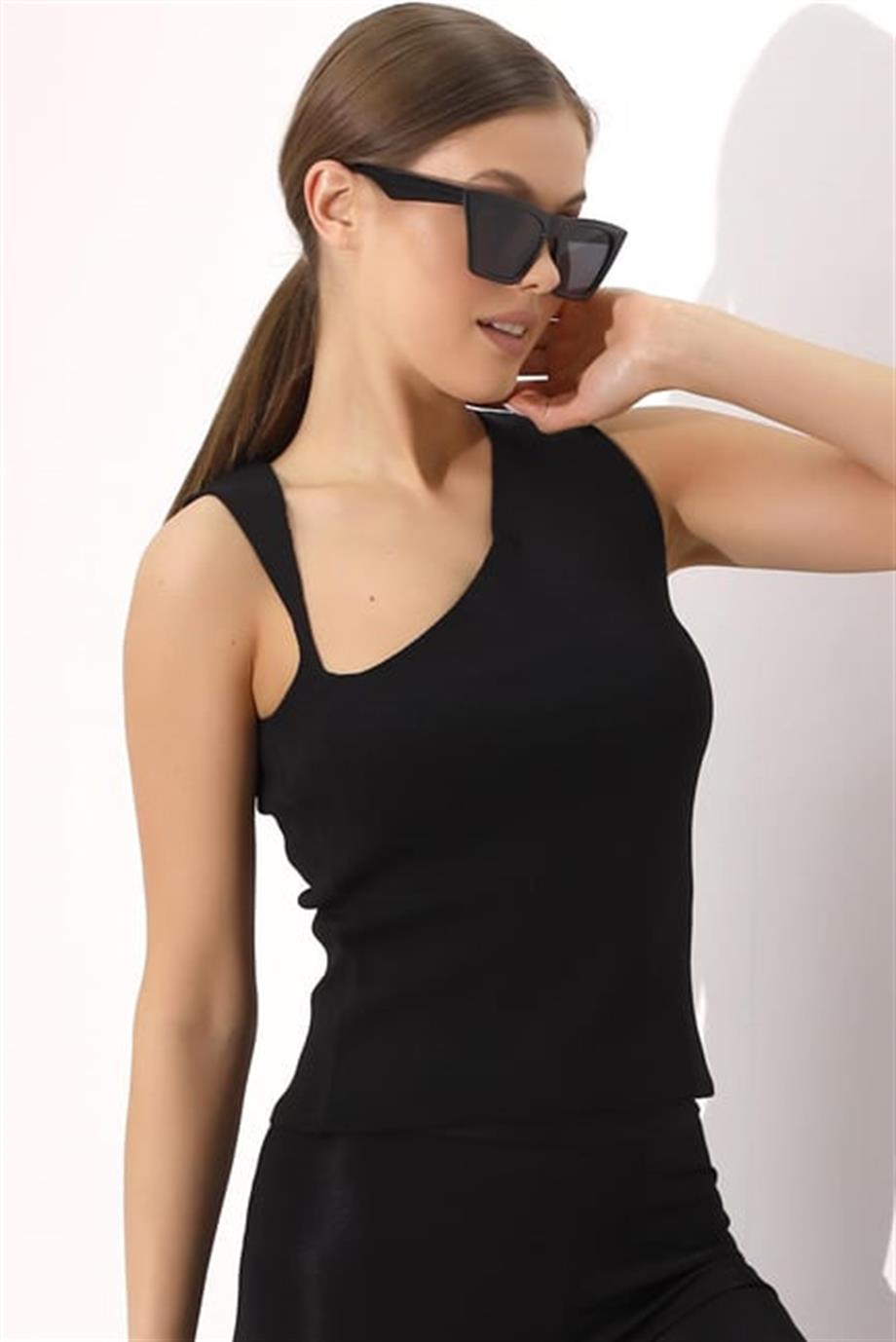 Yarım V Triko Atlet Bluz 1512