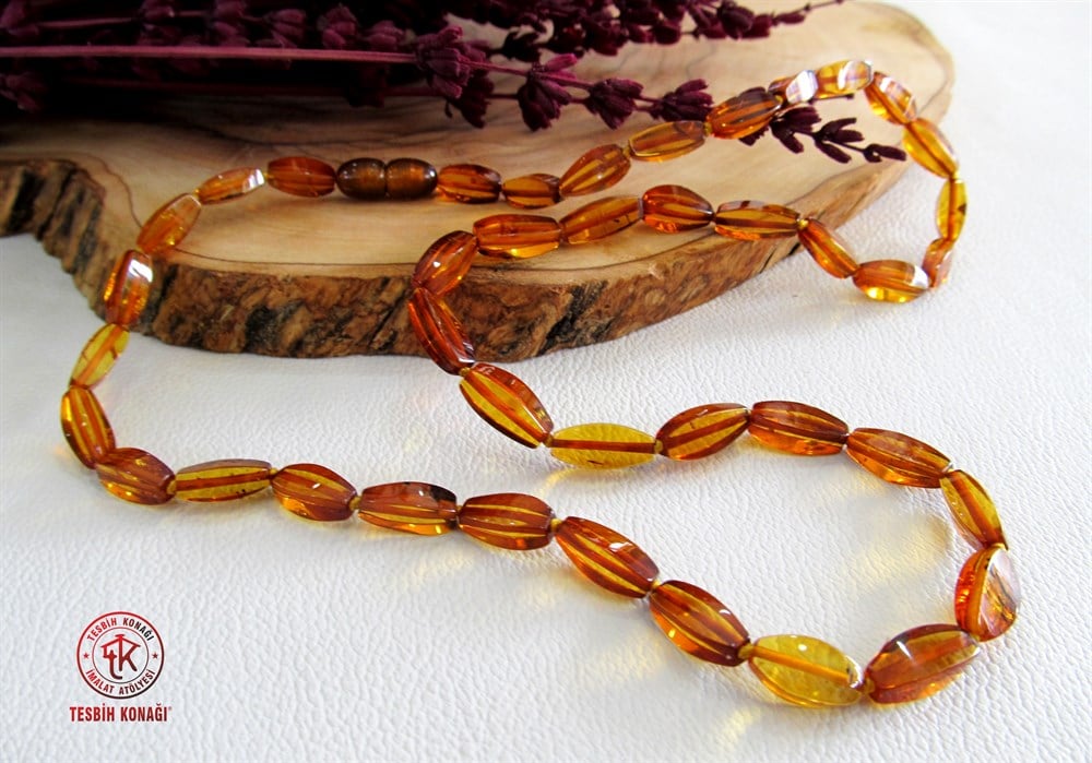 Damla Kehribar Kolye