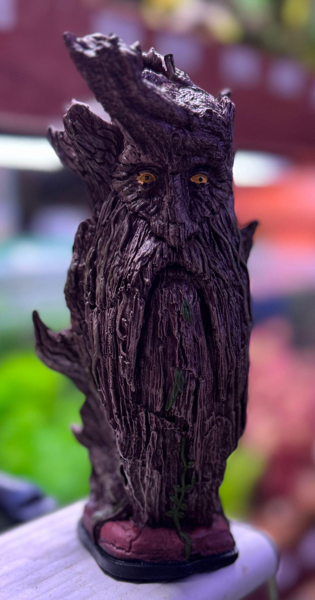 ENT FİGÜRÜ YÜZÜKLERİN EFENDİSİENT