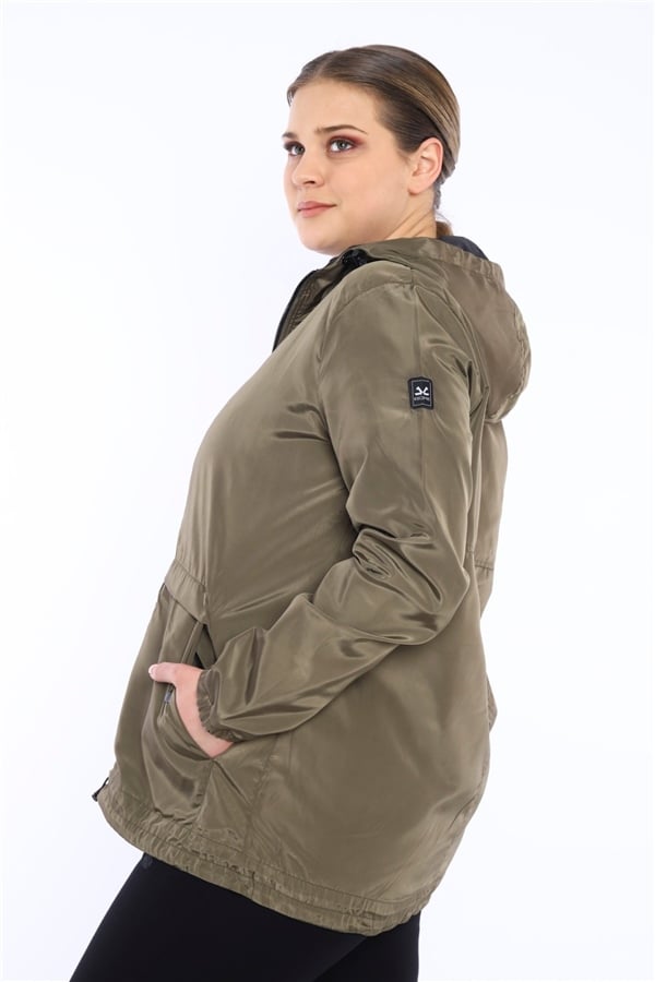 Escetic Haki Kadın Battal Beden Rüzgarlık Sabit Kapüşonlu Astarlı Su İtici Mevsimlik İnce Ceket 6575