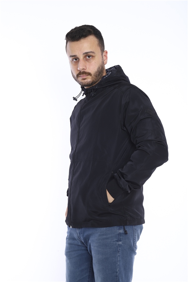 Escetic Siyah Erkek Rüzgarlık Sabit Kapüşonlu Desenli Astarlı Su İtici Mevsimlik İnce Ceket 6571