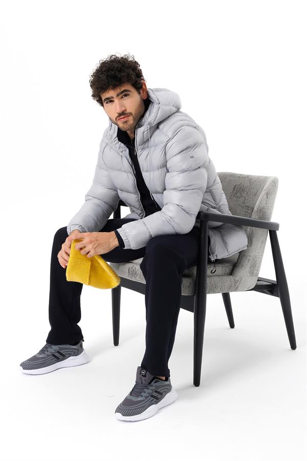 Escetic Açık Gri Sabit Kapüşonlu 3 Cepli Su İtici Rüzgar Geçirmez Erkek Şişme Mont 7093