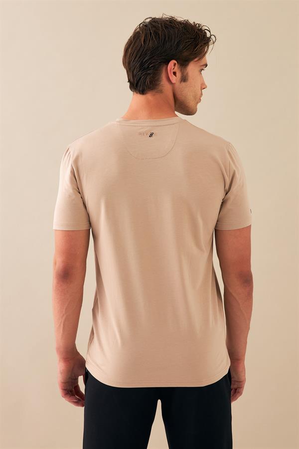 Escetic Erkek Bej Spor Sıfır Yaka Nefes Alan Penye Modal Kumaş Slimfit T-Shirt T0083