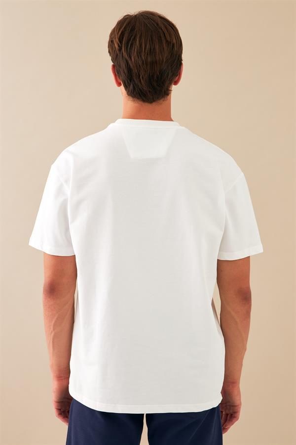 Escetic Erkek Beyaz Spor Baskılı O Yaka Nefes Alan %100 Pamuklu Kumaş Oversize T-Shirt T0096