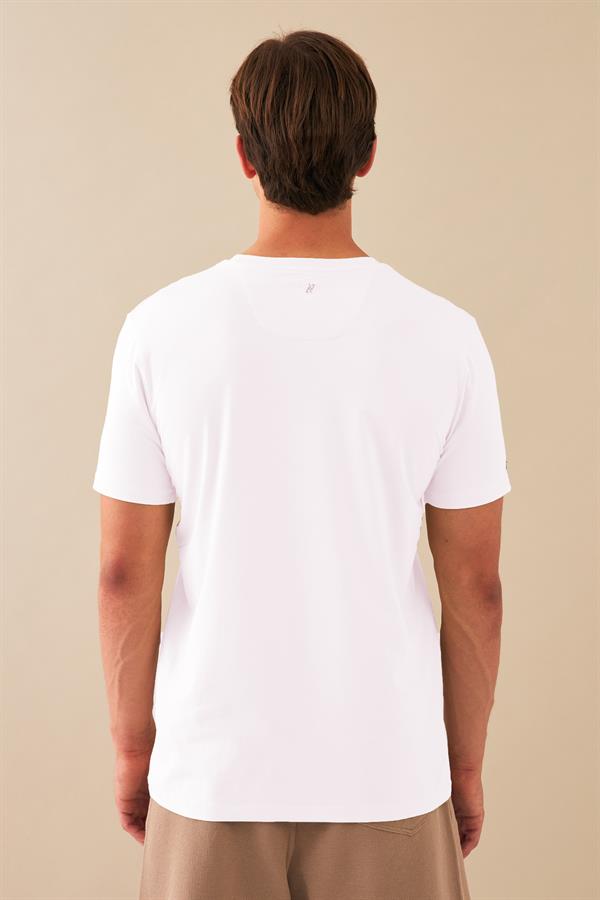 Escetic Erkek Beyaz Spor Sıfır Yaka Nefes Alan Penye Modal Kumaş Slimfit T-Shirt T0083