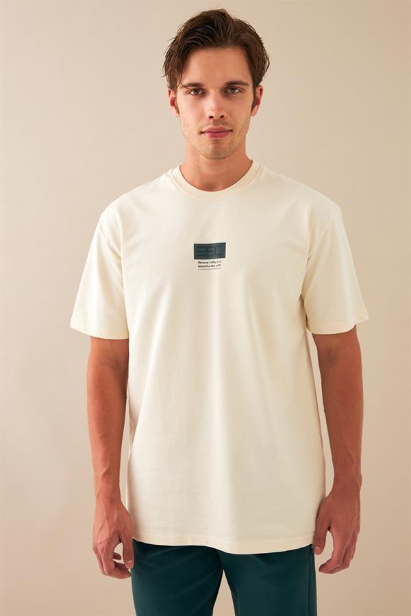 Escetic Erkek Ekru Spor Baskılı O Yaka Nefes Alan %100 Pamuklu Kumaş Oversize T-Shirt T0070