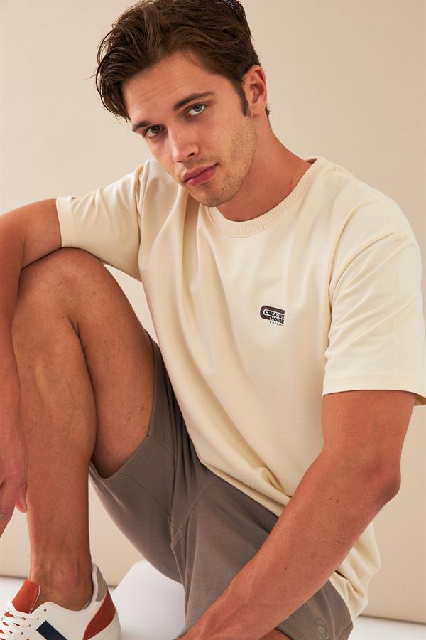 Escetic Erkek Ekru Spor O Yaka Oversize Nefes Alan %100 Pamuklu Kumaş T-Shirt T0090