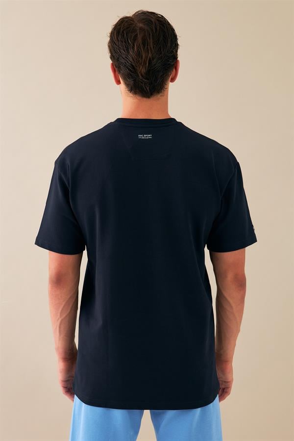 Escetic Erkek Lacivert Spor Baskılı O Yaka Nefes Alan %100 Pamuklu Kumaş Oversize T-Shirt T0089