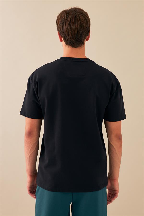Escetic Erkek Siyah Spor Baskılı O Yaka Nefes Alan %100 Pamuklu Kumaş Oversize T-Shirt T0096
