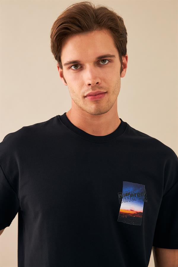 Escetic Erkek Siyah Spor Baskılı O Yaka Nefes Alan %100 Pamuklu Kumaş Oversize T-Shirt T0096