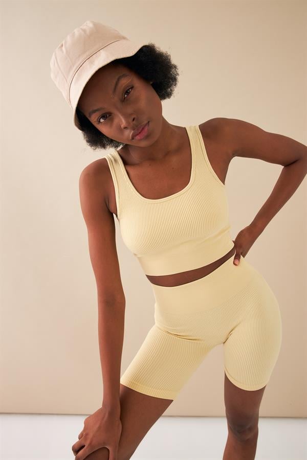 Kadın Bej Toparlayıcı Yüksek Bel Esnek Fitness Yoga Plates Bra Şort Tayt Takım A3087