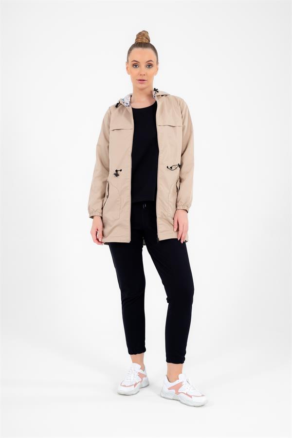 Escetic Kadın Bej Rüzgarlık Sabit Kapüşonlu Desenli Astarlı Su İtici Mevsimlik İnce Ceket 6562