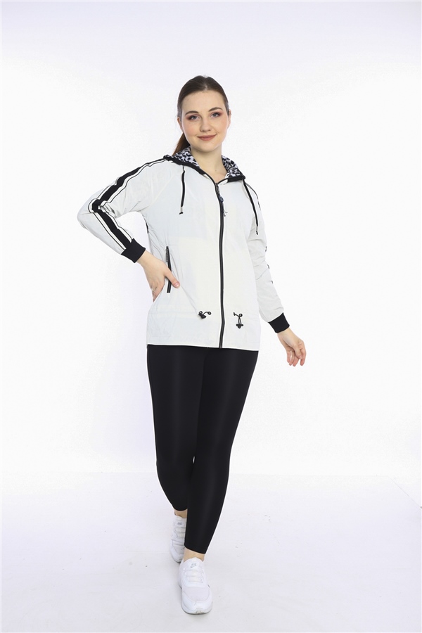 Escetic Ekru Kadın Spor Kapişonlu  Su İtici Rüzgarlık Fermuarlu İnce Ceket 6560