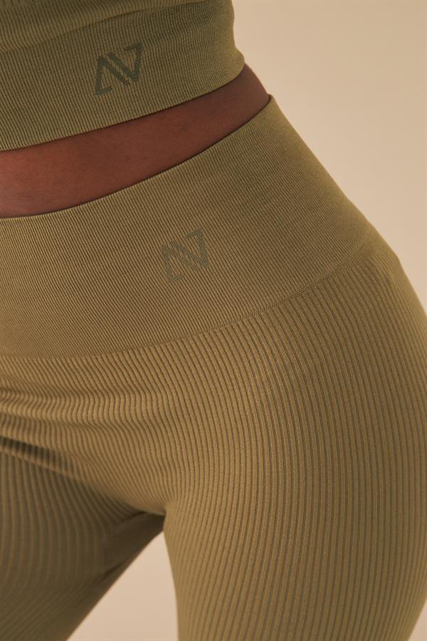 Kadın Haki Toparlayıcı Yüksek Bel Esnek Fitness Yoga Plates Bra Şort Tayt Takım A3087