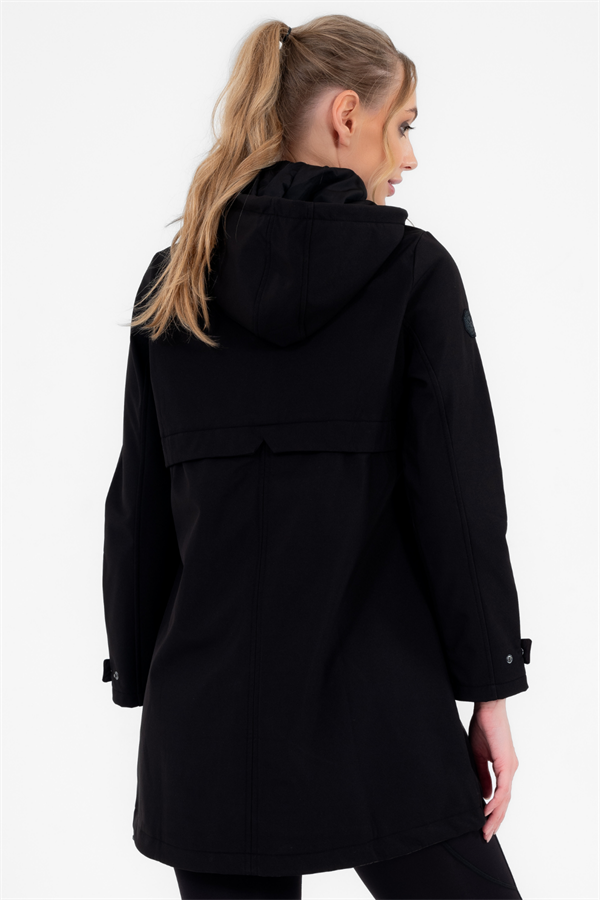 Escetic Siyah Çıkarılabilir Kapüşonlu 2 Cepli Su Ve Rüzgar Geçirmez Kadın Softshell Mont 6331