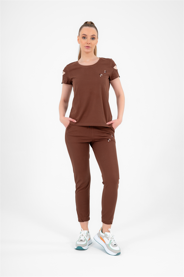 Escetic Kahve Kadın Nakış Detaylı ABD Pike Nefes Alan T-shirt Takım A3068