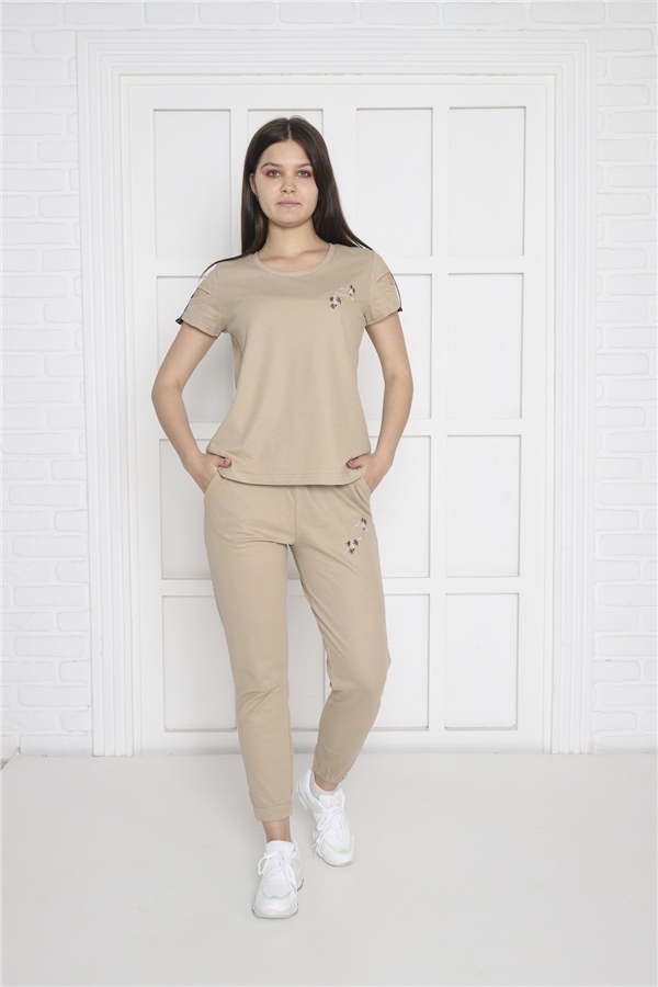 Escetic Koyu Bej Kadın Nakış Detaylı ABD Pike Nefes Alan T-shirt Takım A3068