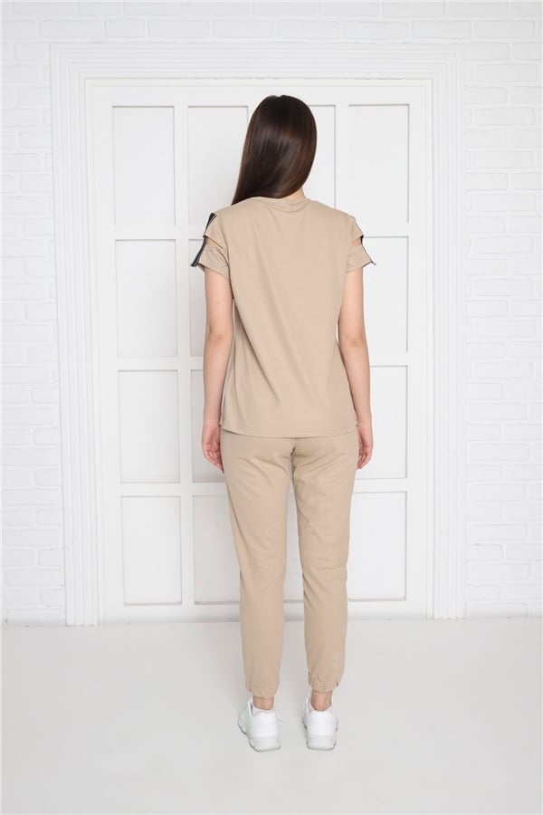 Escetic Koyu Bej Kadın Nakış Detaylı ABD Pike Nefes Alan T-shirt Takım A3068