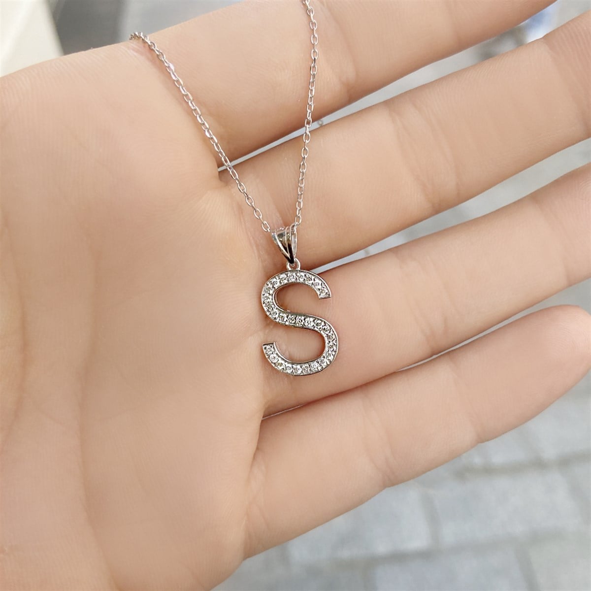 0.20 Karat HRD Sertifikalı Pırlanta S Harf Kolye 