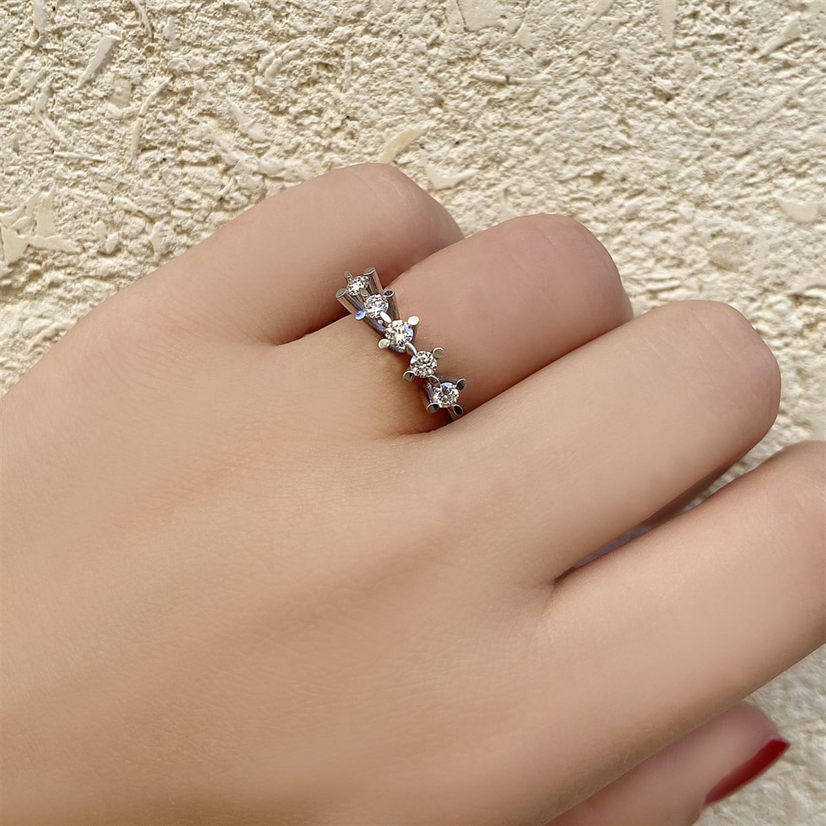 0.35 Karat HRD Sertifikalı Pırlanta Beştaş Yüzük E Renk