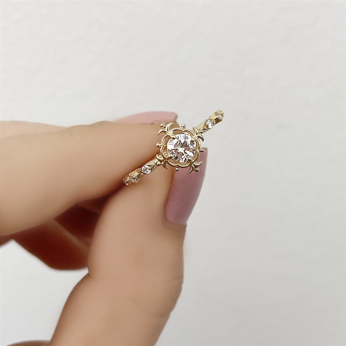 0.50 Karat HRD Sertifikalı Vintage Tasarım Pırlanta Yüzük F Renk