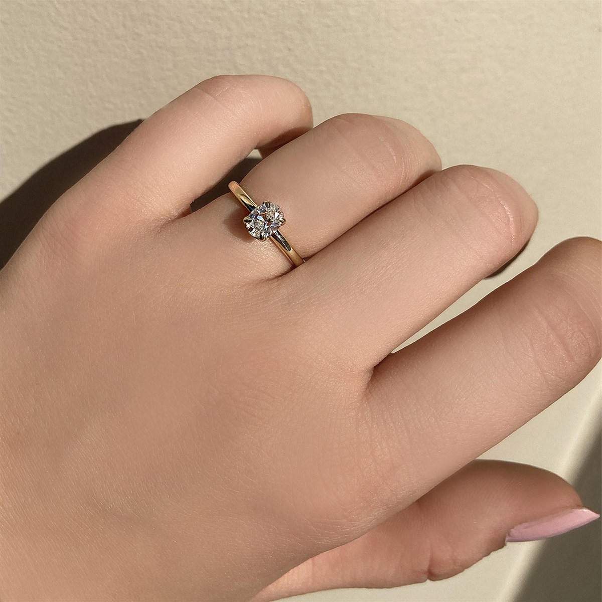 0.60 Karat Gia Sertifikalı Rose Pırlanta Oval Yüzük F Renk