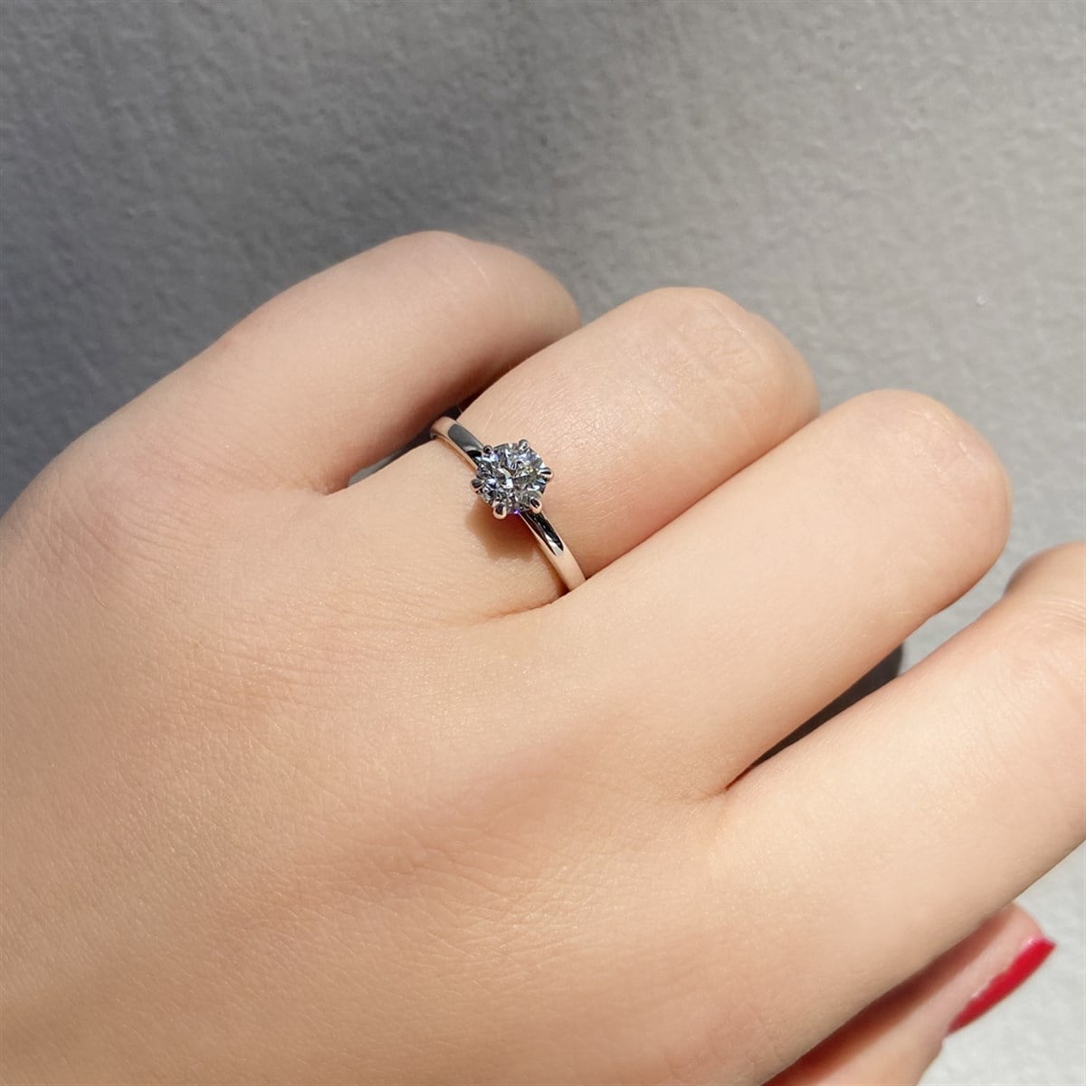 0.70 Karat HRD Sertifikalı Rose Altı Tırnak Pırlanta Yüzük D Renk