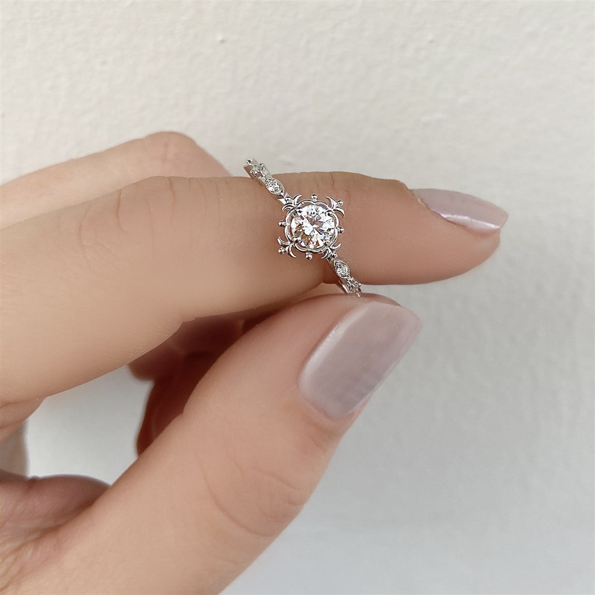 0.70 Karat Gia Sertifikalı Vintage Pırlanta Tasarım Yüzük 