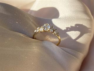 0.70 Karat Gia Sertifikalı Oval Tasarım Yüzük - Grape