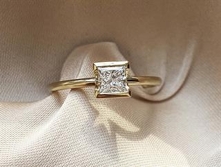 0.50 Karat Prenses Kesim ULUSLARARASI Sertifikalı Tasarım Yüzük - HERA