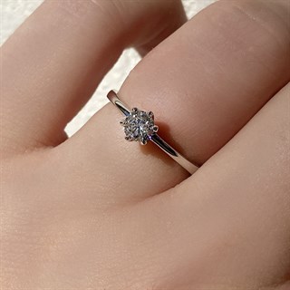 0.40 Karat Gia Sertifikalı Rose  Altı Tırnak Pırlanta Tektaş Yüzük F Renk