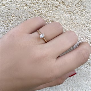 0.40 Karat  HRD Sertifikalı Rose Pırlanta Oval Yüzük F Renk