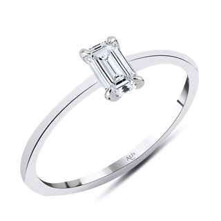 0.50 Karat Gia Sertifikalı Beyaz Pırlanta Emerald Yüzük D Renk