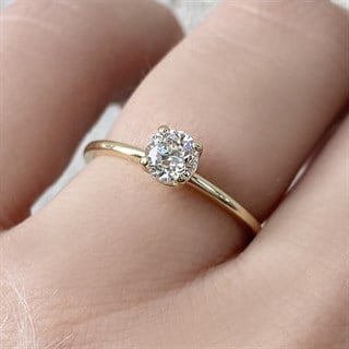 0.50 Karat GIA Sertifikalı Pırlanta Tektaş Beyaz Yüzük E Renk