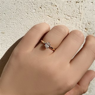 0.50 Karat GIA Sertifikalı Rose Pırlanta Oval Yüzük D Renk