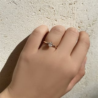 0.50 Karat GIA Sertifikalı Rose Pırlanta Oval Yüzük D Renk