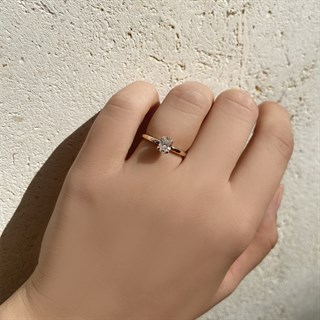 0.50 Karat HRD Sertifikalı Rose Pırlanta Oval Yüzük F Renk