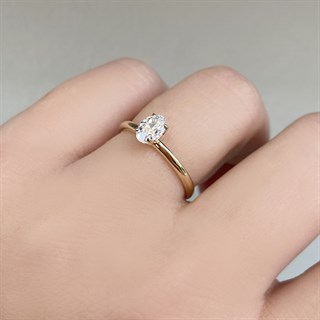 0.50 Karat Gia Sertifikalı Sarı Pırlanta Oval Yüzük E Renk