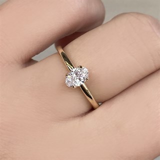 0.50 Karat Gia Sertifikalı Sarı Pırlanta Oval Yüzük E Renk