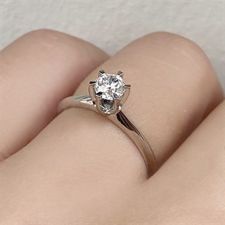 0.50 Karat Gia Sertifikalı Tektaş Sarı Pırlanta Yüzük F Renk