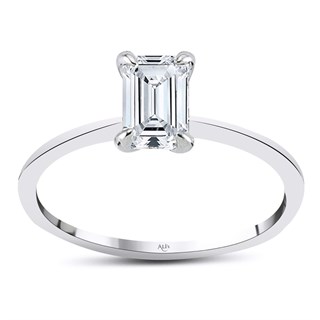 0.70 Karat Gia Sertifikalı Beyaz Pırlanta Emerald Yüzük E Renk