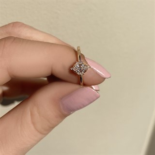 0.70 Karat Gia Sertifikalı Oval Tasarım Pırlanta Yüzük D Renk