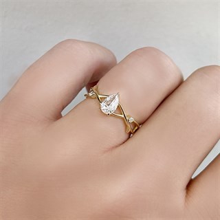 0.80 Karat Gia Sertifikalı Damla Kesim Tasarım Pırlanta Yüzük F Renk