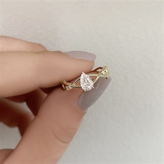 0.80 Karat Gia Sertifikalı Damla Kesim Tasarım Pırlanta Yüzük E Renk