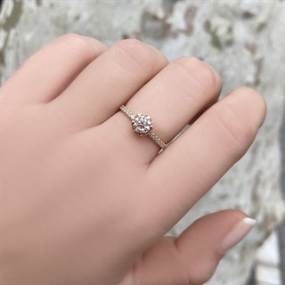 0.90 Karat GIA Sertifikalı Tasarım Pırlanta Yüzük D Renk