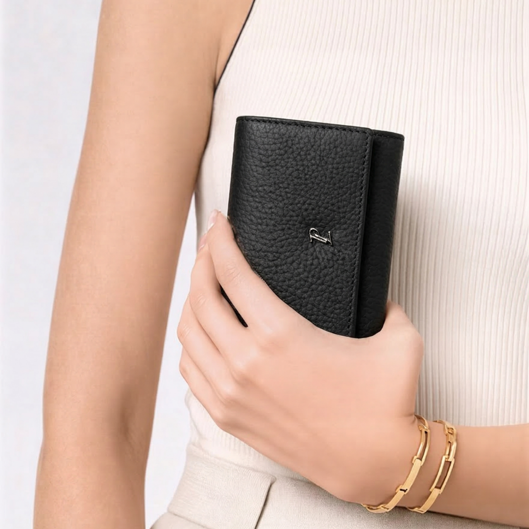 Siyah Deri Kadın Kartlık