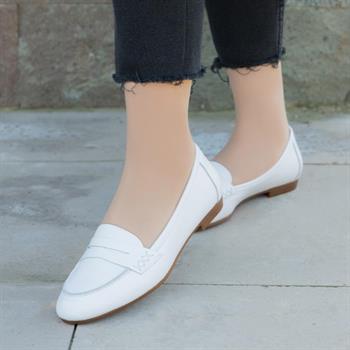 Beyaz Deri Kadın Babet Ayakkabı